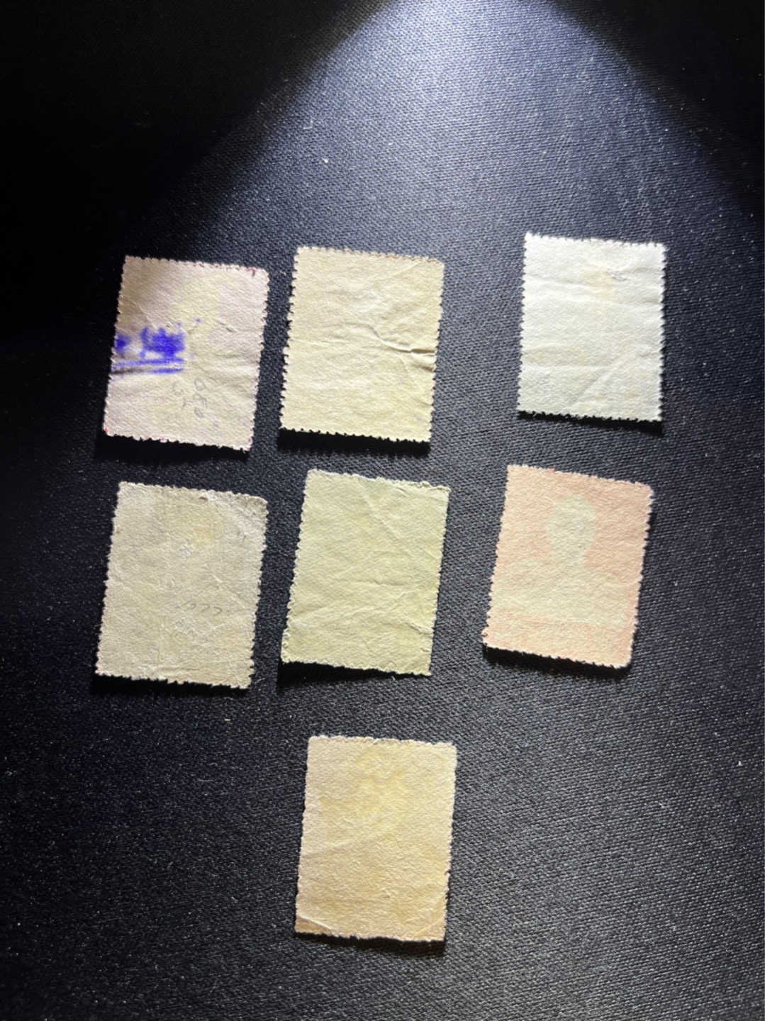 洪涛臻品 精选邮票限时拍卖第二十九期 偏远省份1953年总统像，早期挺高档的票，已十分少见了(参考：22年前的目录对新套票标价约3万台币)