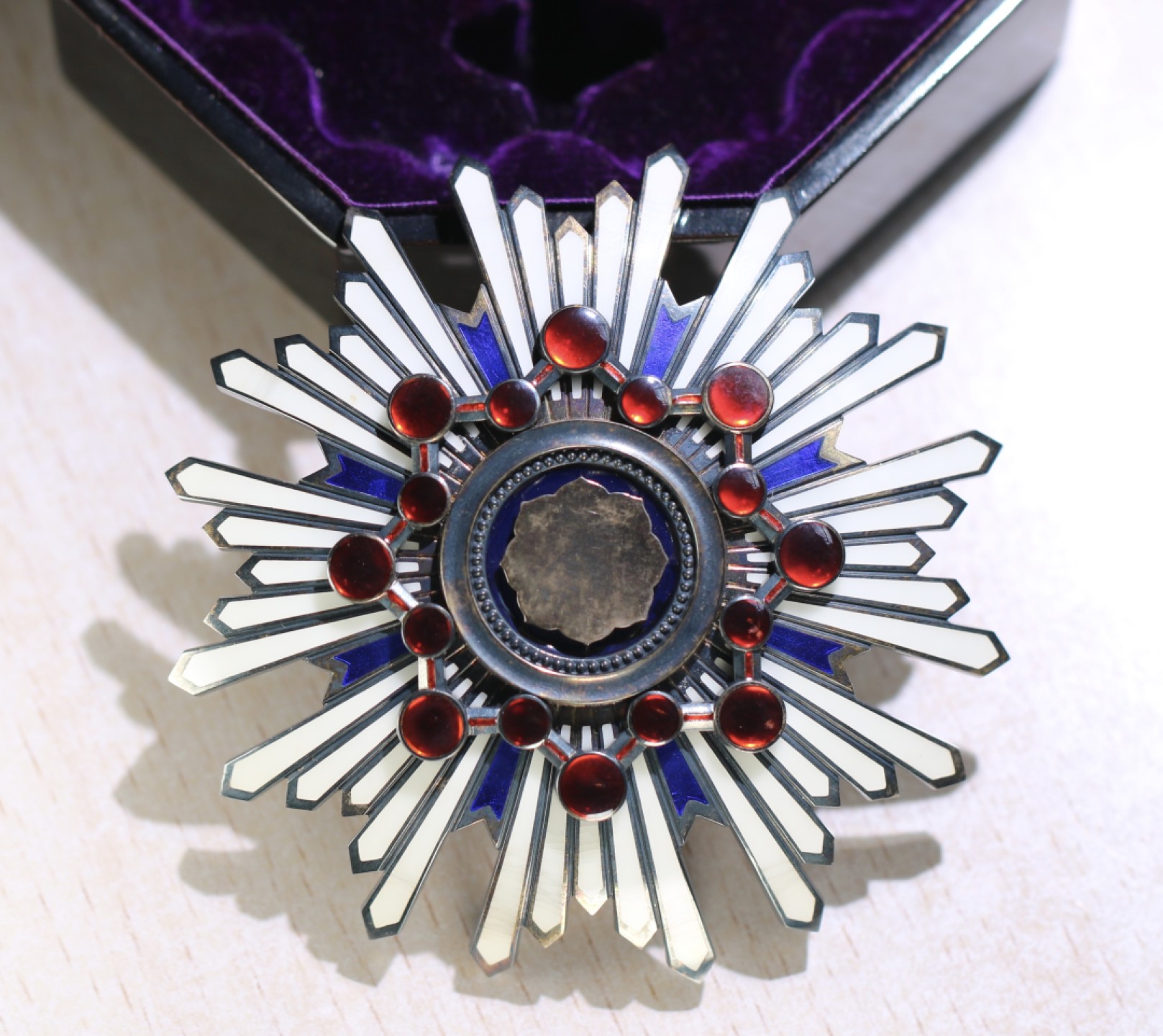 大猫徽章拍卖第202期  勋二等瑞宝章 原盒好品