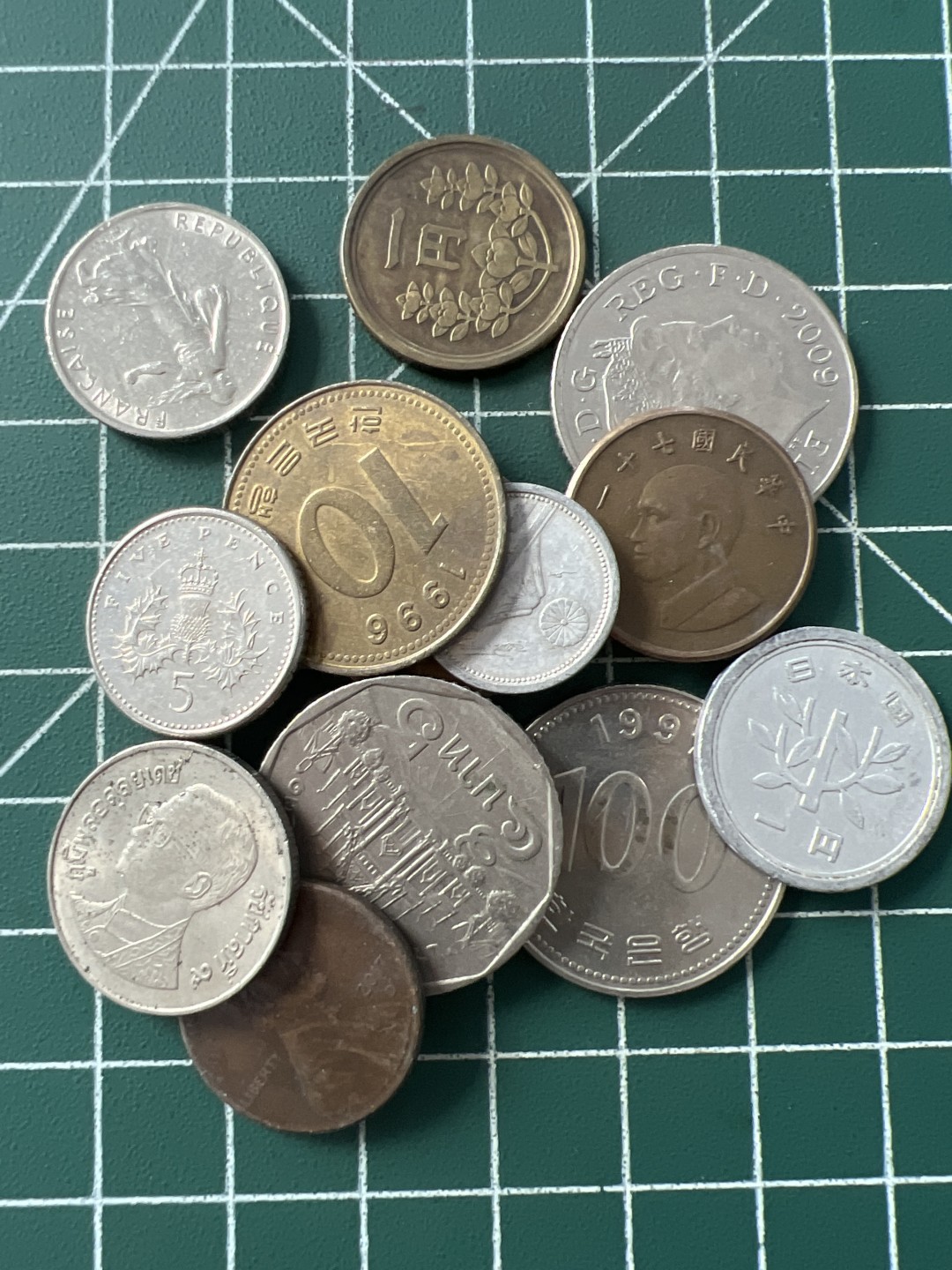 泡泡堂第八十九期  世界硬币纪念章邮票专场（无押金，无佣金，捡漏，全场20包邮，偏远地区除外） 外币一组十一