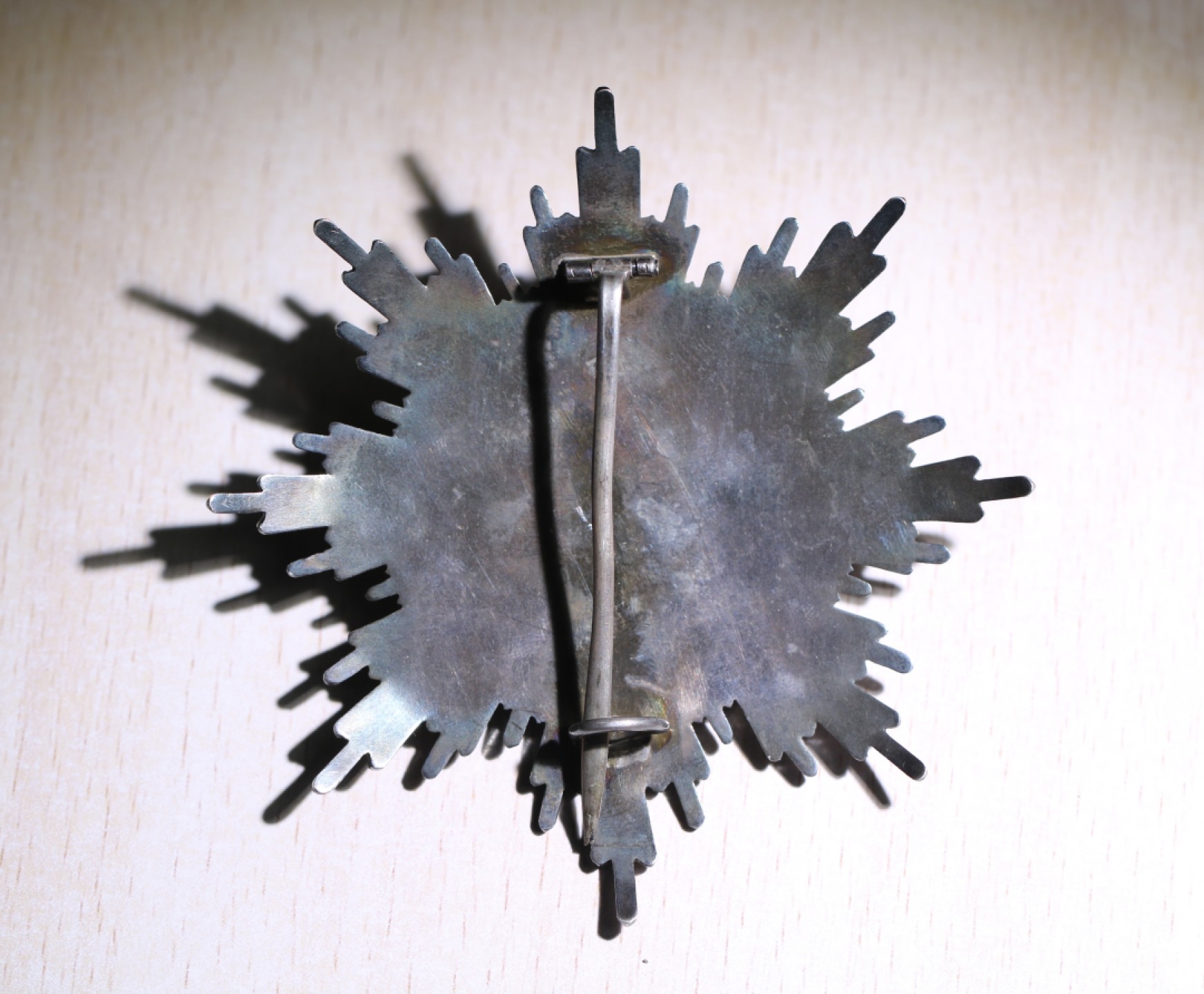 大猫徽章拍卖第202期  清代 御赐双龙宝星勋章 二等第三 正副章 （绶带盒子后配）