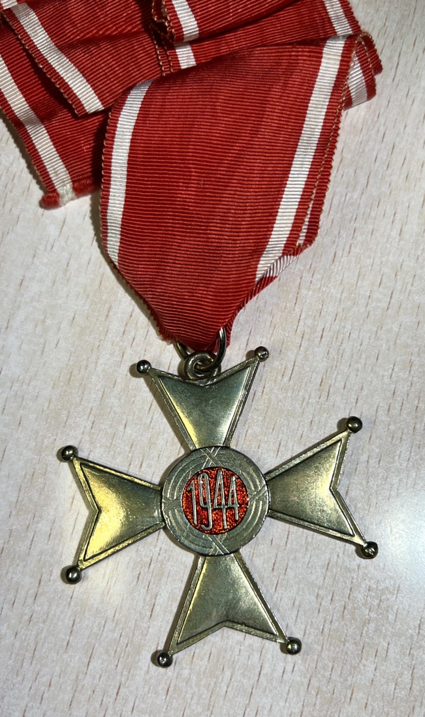 大猫徽章拍卖第202期  波兰指挥官级复兴勋章