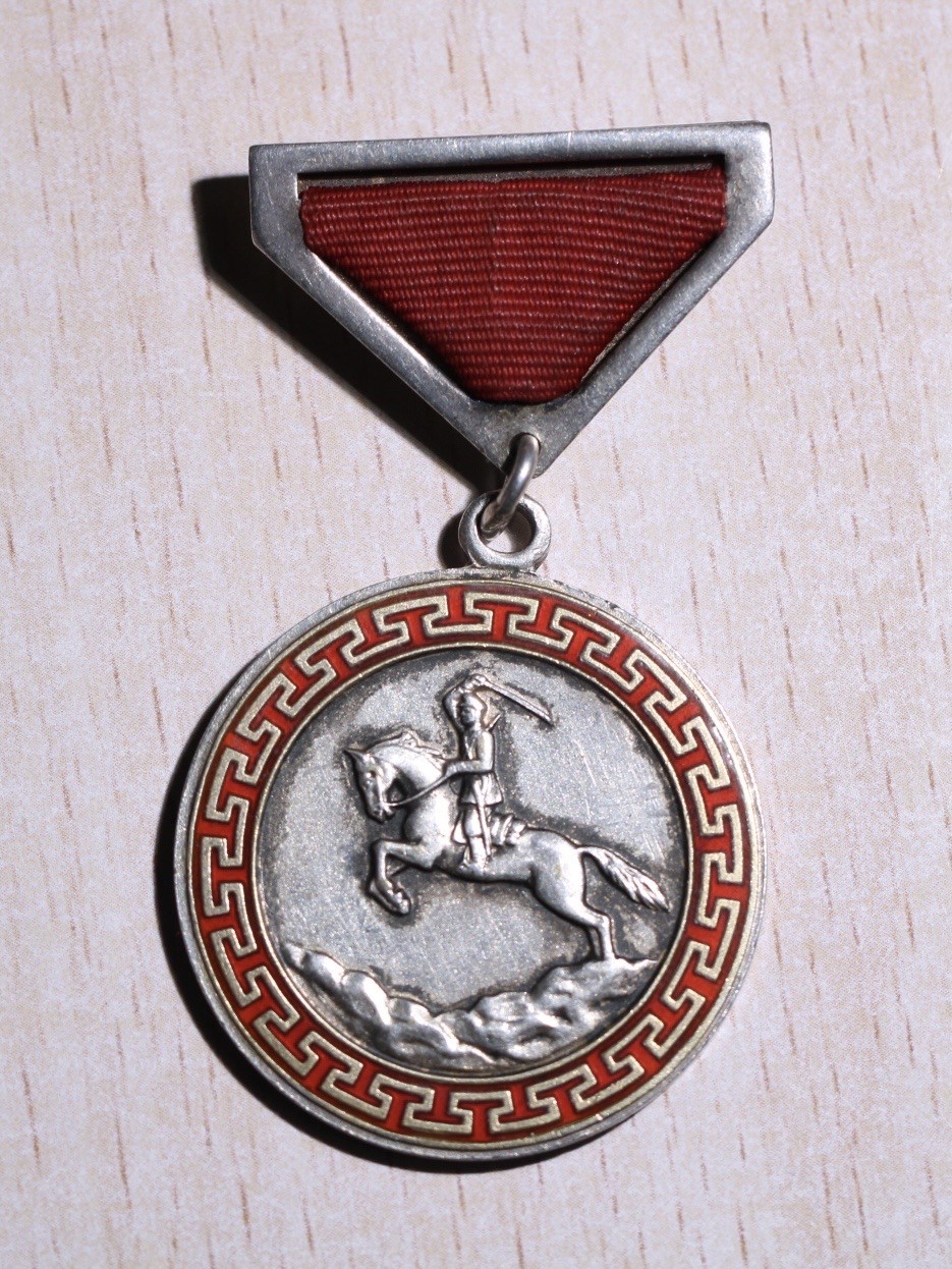 大猫徽章拍卖第202期  蒙古🇲🇳战功奖章一对 银质好品