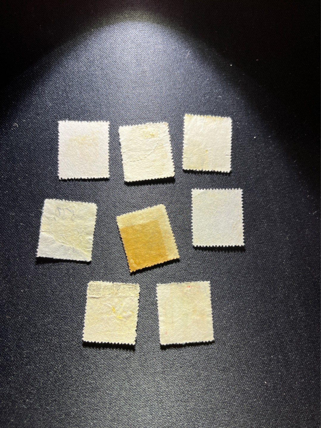 洪涛臻品 精选邮票限时拍卖第二十九期 上海大东二版孙中山邮票一组，1000元到50万元超高面值。1947年由于通货膨胀的继续，中华邮政发行了该票以应对高涨的邮资。邮票纸有厚薄之分，图幅有阔版，窄版，高版，矮版之分，未区分，买家可以自行研究捡漏。