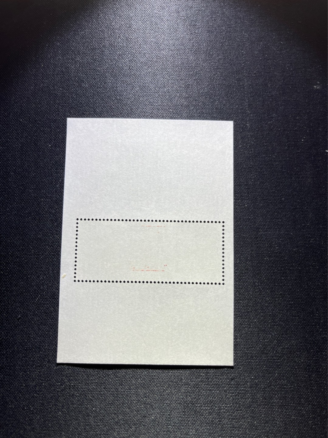 洪涛臻品 精选邮票限时拍卖第二十九期 ✦大龙小型张1枚✦  拍品是1枚，新拆盒中间抽了一枚品相无瑕疵的，朋友的大龙评级99分卖了1.2万，全程带硅胶手套拆，不碰金粉，票没有触痕，收藏或者搏高分的老板留意下！！全品可直接评级