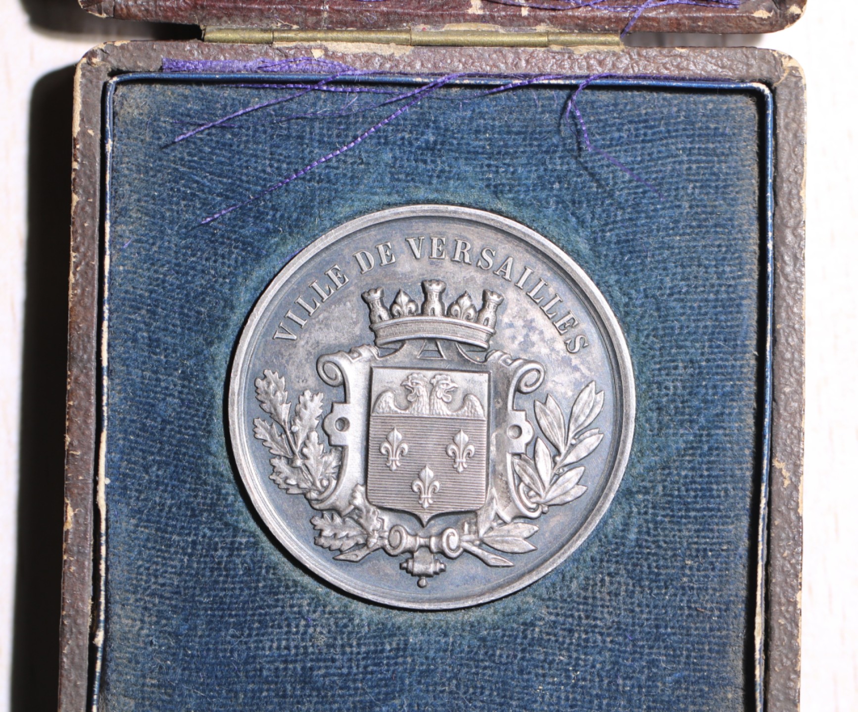 大猫徽章拍卖第202期  法国音乐学院银章 1885年原盒 