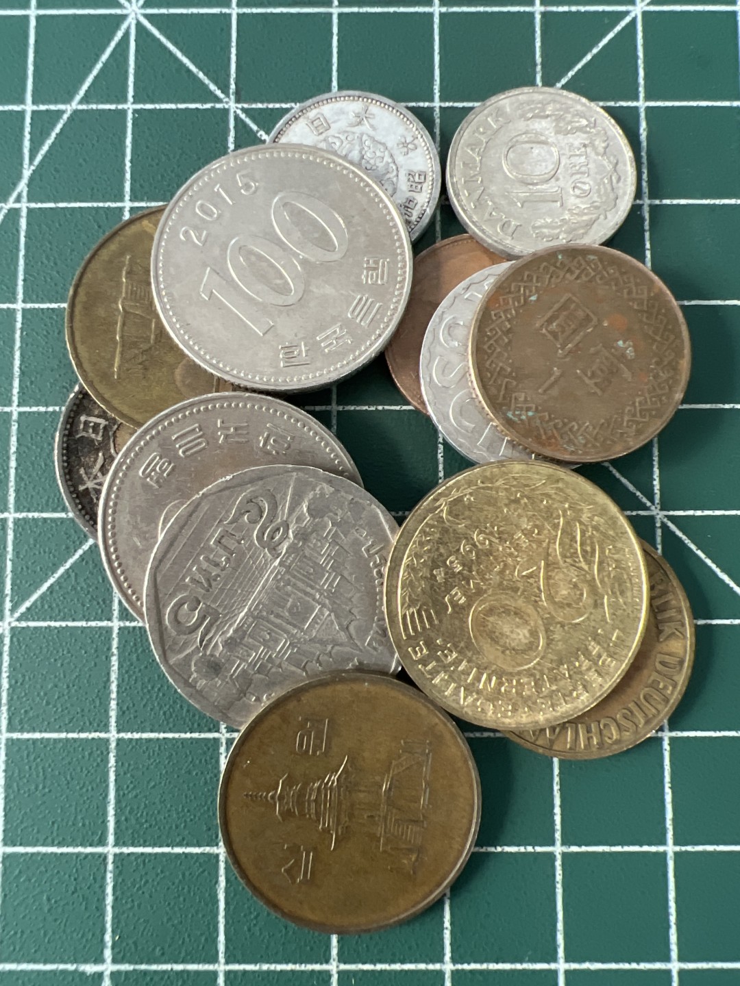 泡泡堂第九十一期  世界硬币纪念章邮票专场（无押金，无佣金，捡漏，全场20包邮，偏远地区除外） 杂币一组十三