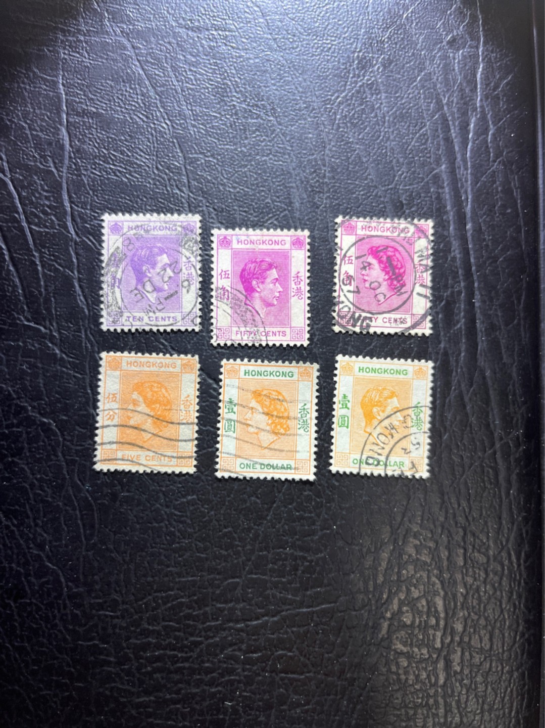 洪涛臻品 精选邮票限时拍卖第三十一期 香港乔治六世国王(还是最后的印度皇帝)与女儿伊丽莎白二世女王。半世纪以前的邮票，1元高面值的有2枚！还有漂亮的全戳票。