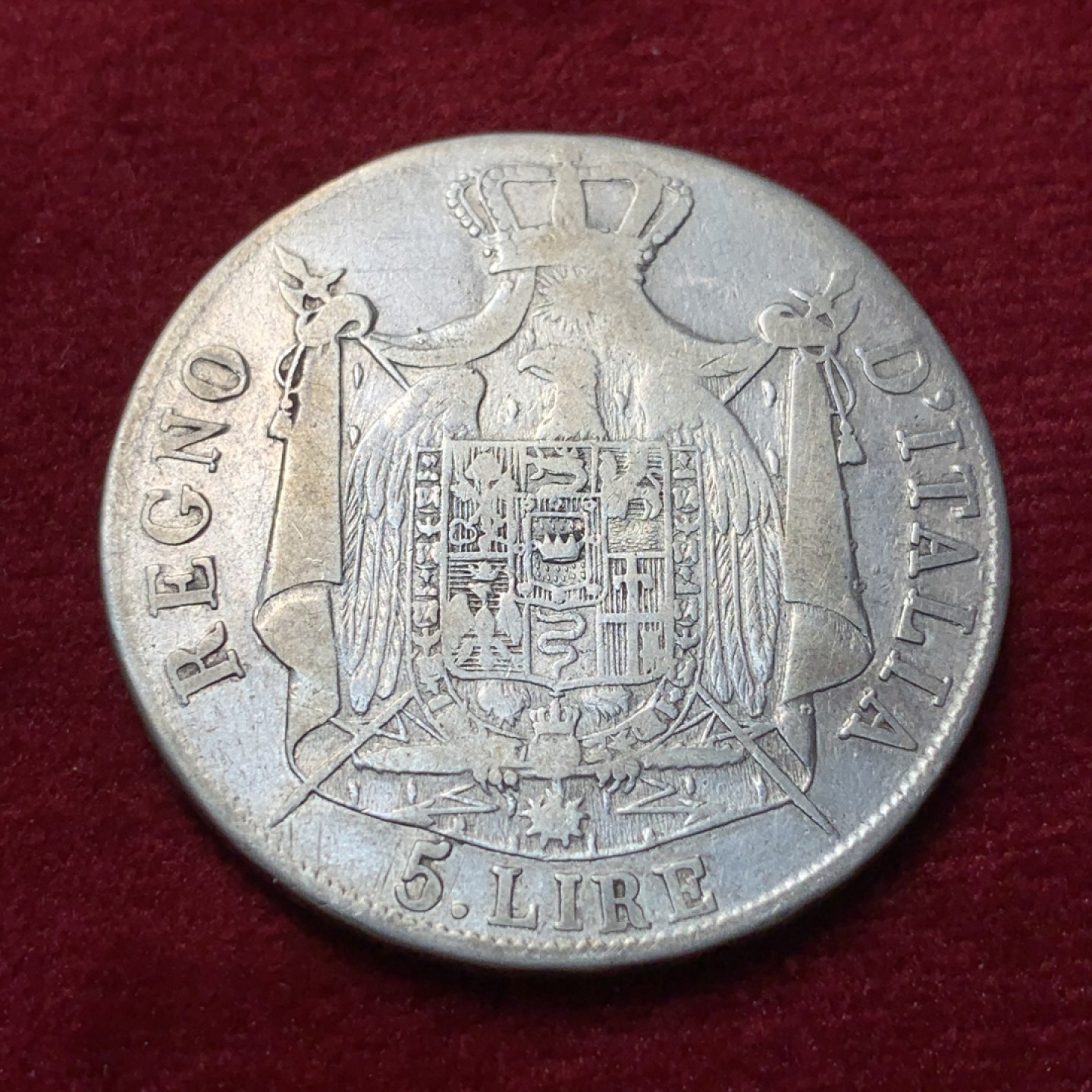 《竞宝斋》第95场-本周日，周一，周四，3场连拍（全场不限金额包邮） 法占意大利 1808 拿破仑一世5里拉银币 流通磨损一般品相 背后徽章还算清晰