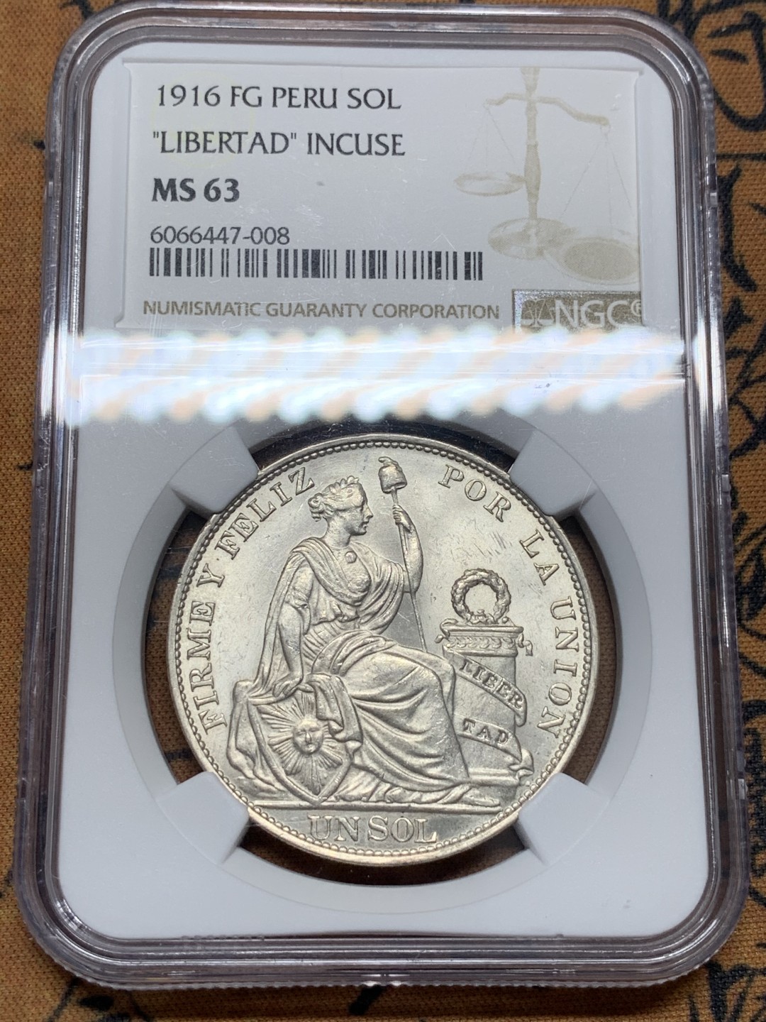 《竞宝斋》第95场-本周日，周一，周四，3场连拍（全场不限金额包邮） NGC MS63 原光秘鲁1916年坐人女神一索尔银币 高银版最后一年