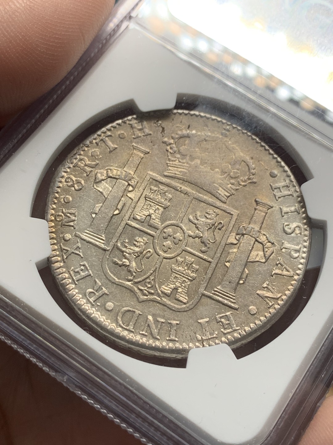 《竞宝斋》第95场-本周日，周一，周四，3场连拍（全场不限金额包邮） NGC AU53 墨西哥 1807年 卡四 8里亚尔 双柱大银币 双面深打 背面PL感底板