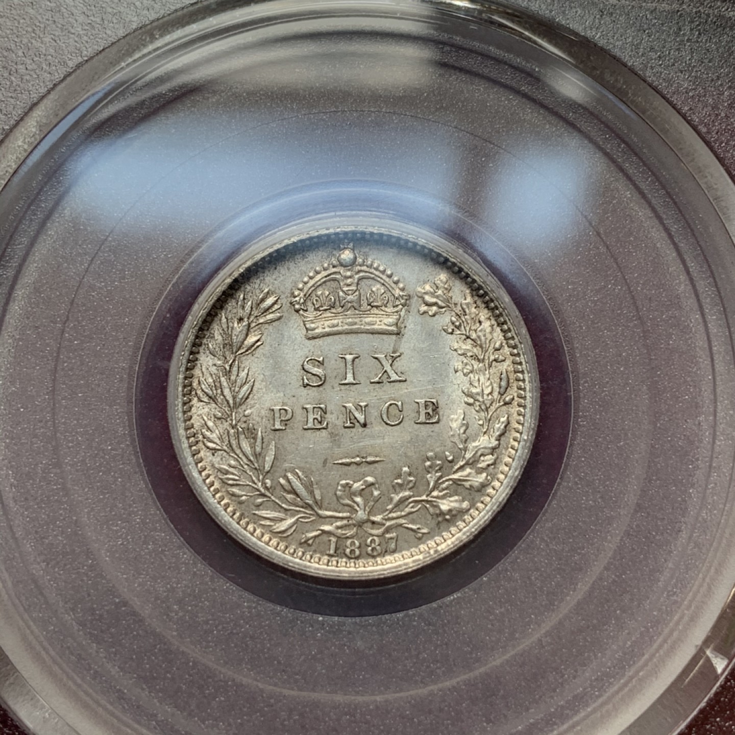 《竞宝斋》第95场-本周日，周一，周四，3场连拍（全场不限金额包邮） 公博评级 英国1887年高冠一套7枚 虽然是公博 整体状态都不错 个别符合MS气质  现代机制币的经典之作，一次收齐