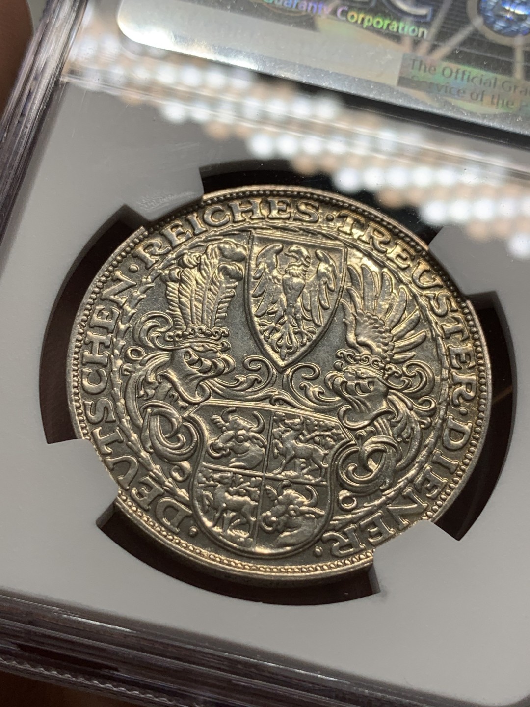 《竞宝斋》第95场-本周日，周一，周四，3场连拍（全场不限金额包邮） NGC MS61 德国 卡尔哥茨 设计 1927年 兴登堡80大寿纪念五马克币章