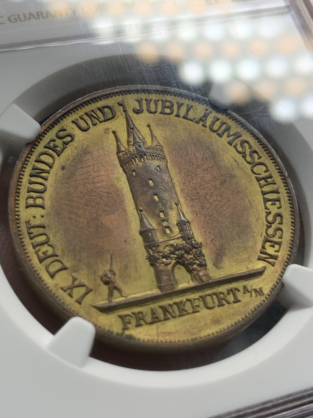 《竞宝斋》第95场-本周日，周一，周四，3场连拍（全场不限金额包邮） NGC MS61 德国 1887年 法兰克福射击节镀金铜章  德联邦射击节名品 高浮雕 背面设计极其精美 与同款银章正面同设计