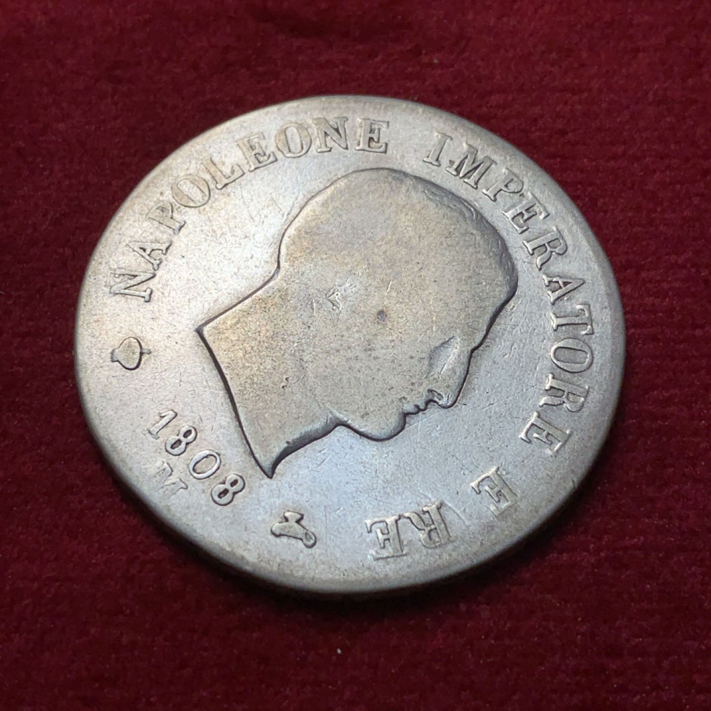 《竞宝斋》第95场-本周日，周一，周四，3场连拍（全场不限金额包邮） 法占意大利 1808 拿破仑一世5里拉银币 流通磨损一般品相 背后徽章还算清晰