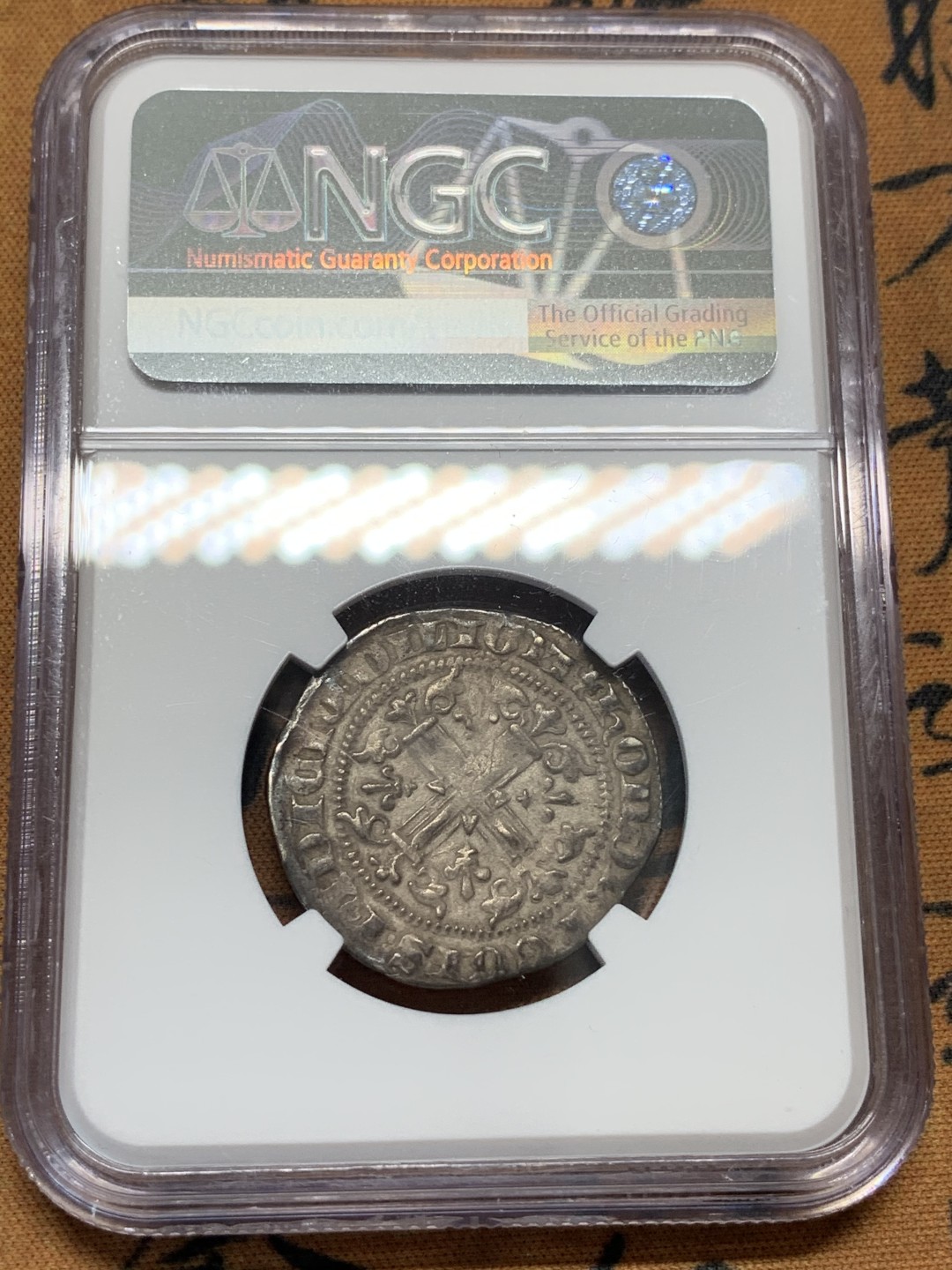 《竞宝斋》第95场-本周日，周一，周四，3场连拍（全场不限金额包邮） NGC XF 40 意大利 那不勒斯 1309-1343年 那不勒斯 1G 银币 人物清晰 包浆也不错 盒子右上角边缘小磕