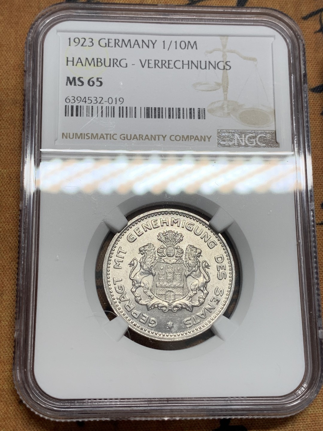 《竞宝斋》第95场-本周日，周一，周四，3场连拍（全场不限金额包邮） NGC冠军分两枚 德国紧急状态货币 汉堡结算马克1/10、1/100马克铝币一对 转光强烈 打制清晰 一步到位的藏品 