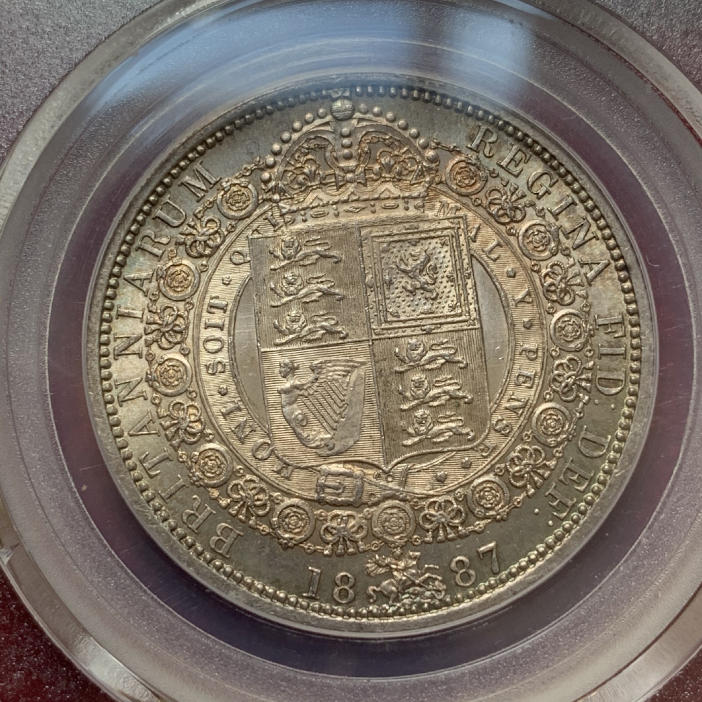 《竞宝斋》第95场-本周日，周一，周四，3场连拍（全场不限金额包邮） 公博评级 英国1887年高冠一套7枚 虽然是公博 整体状态都不错 个别符合MS气质  现代机制币的经典之作，一次收齐