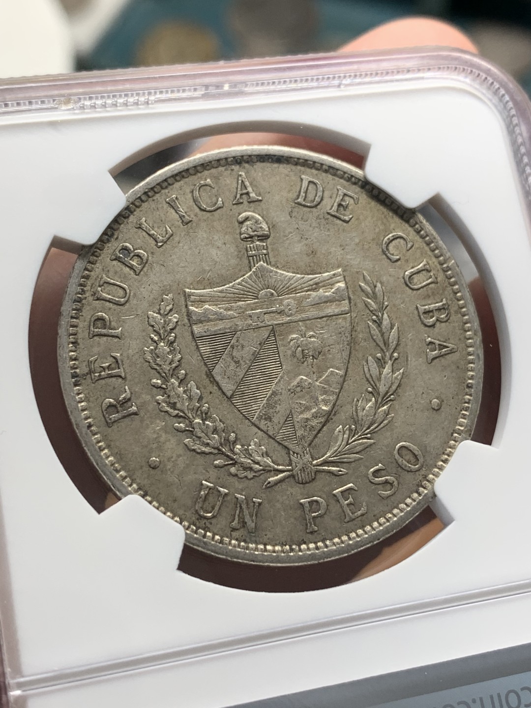 《竞宝斋》第95场-本周日，周一，周四，3场连拍（全场不限金额包邮） NGC-AU55 古巴1933年 大五星1比索银币 好品带底光 味道也不错 暴涨品种