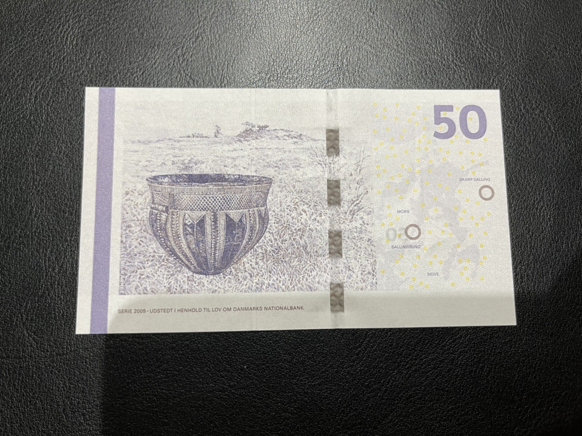 《外钞收藏家》第二百零三期 2009年丹麦桥版50克朗 全新UNC