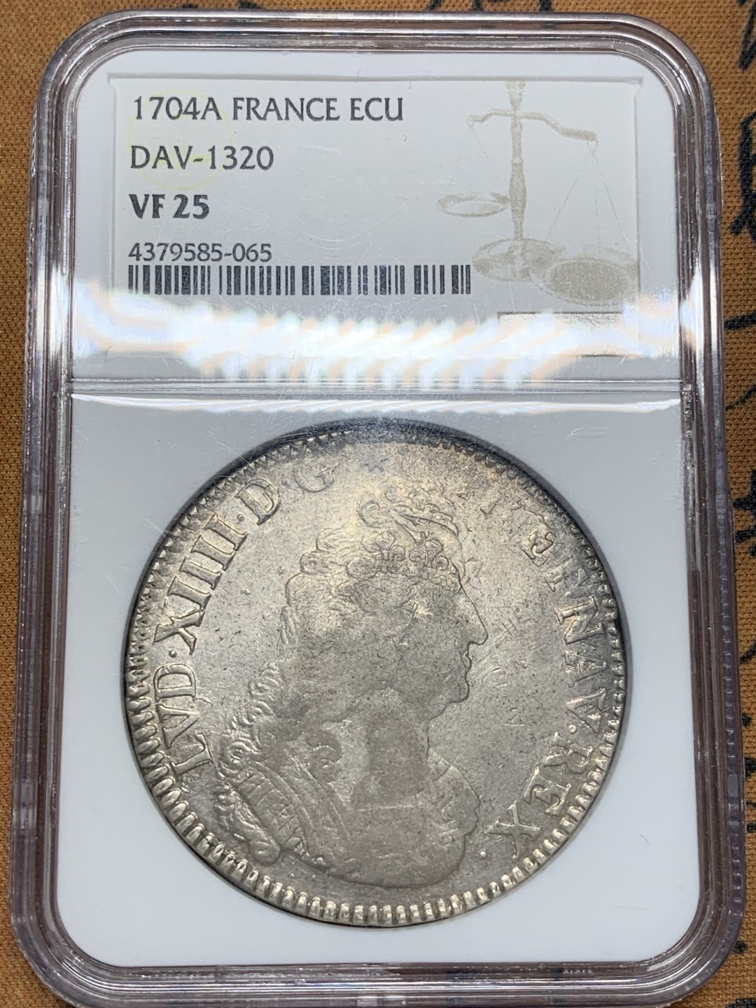 《竞宝斋》第95场-本周日，周一，周四，3场连拍（全场不限金额包邮） NGC-VF25 1704年法国路易十四埃居 太阳王埃居，味道不错适合凑品种