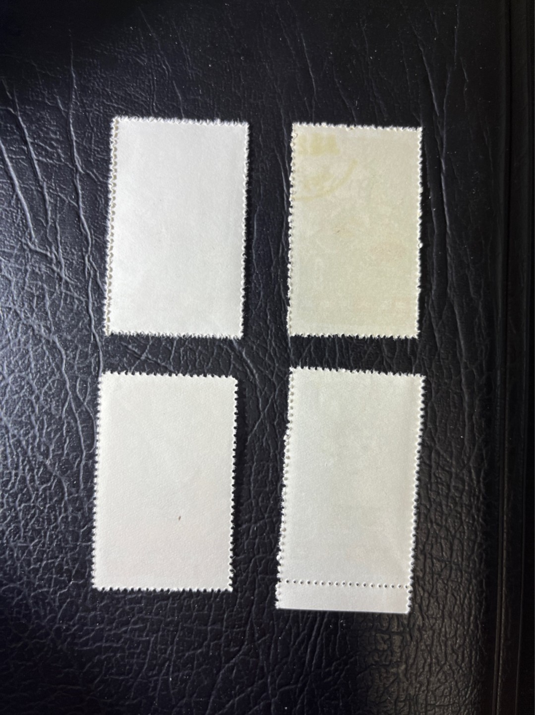 洪涛臻品 精选邮票限时拍卖第三十二期 特54儿童 盖销 12-1  12-2  12-3  12-4共4枚，版撕全品嘎嘎绝✦右上角顺戳✦ 面艳背白，生口，非常漂亮，热门票，草纸小票折痕多，全品数量有限，注意捡漏