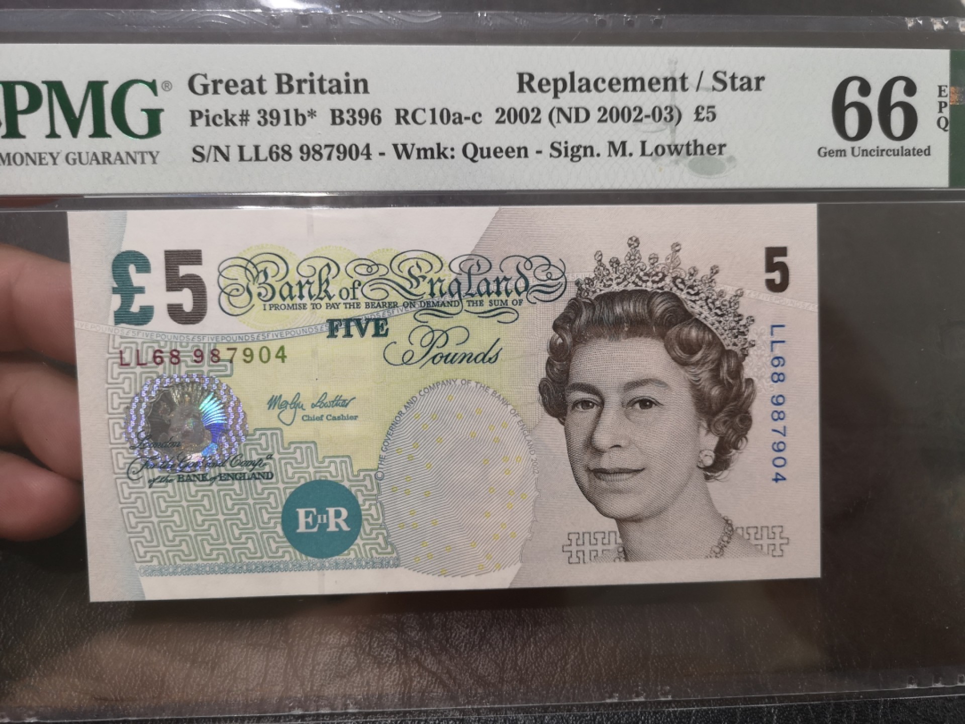 《外钞收藏家》第二百零三期 2002年E序列5镑 PMG66 补号