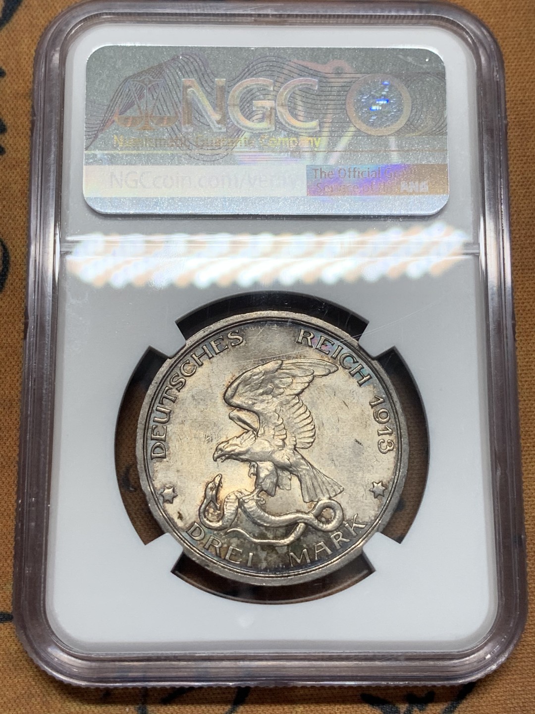 《竞宝斋》第95场-本周日，周一，周四，3场连拍（全场不限金额包邮） NGC-MS62 德国 德意志第二帝国 1913年 普鲁士3马克 战胜拿破仑纪念银币 重彩包浆 浮雕层次分明  鹰面神采奕奕