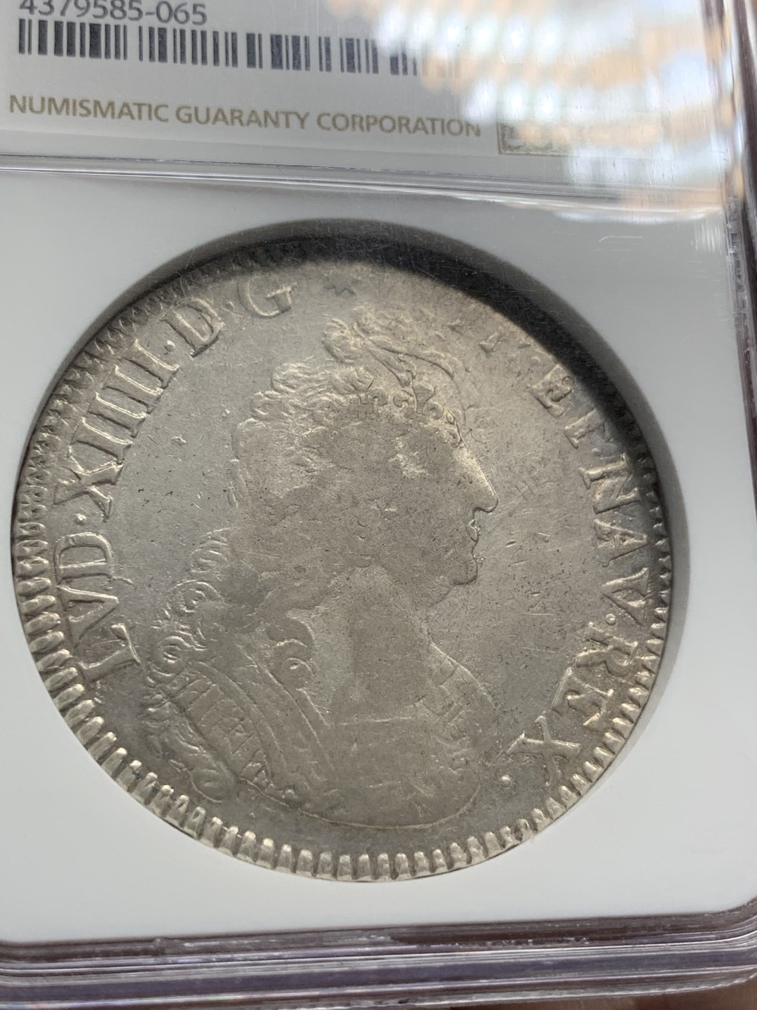 《竞宝斋》第95场-本周日，周一，周四，3场连拍（全场不限金额包邮） NGC-VF25 1704年法国路易十四埃居 太阳王埃居，味道不错适合凑品种