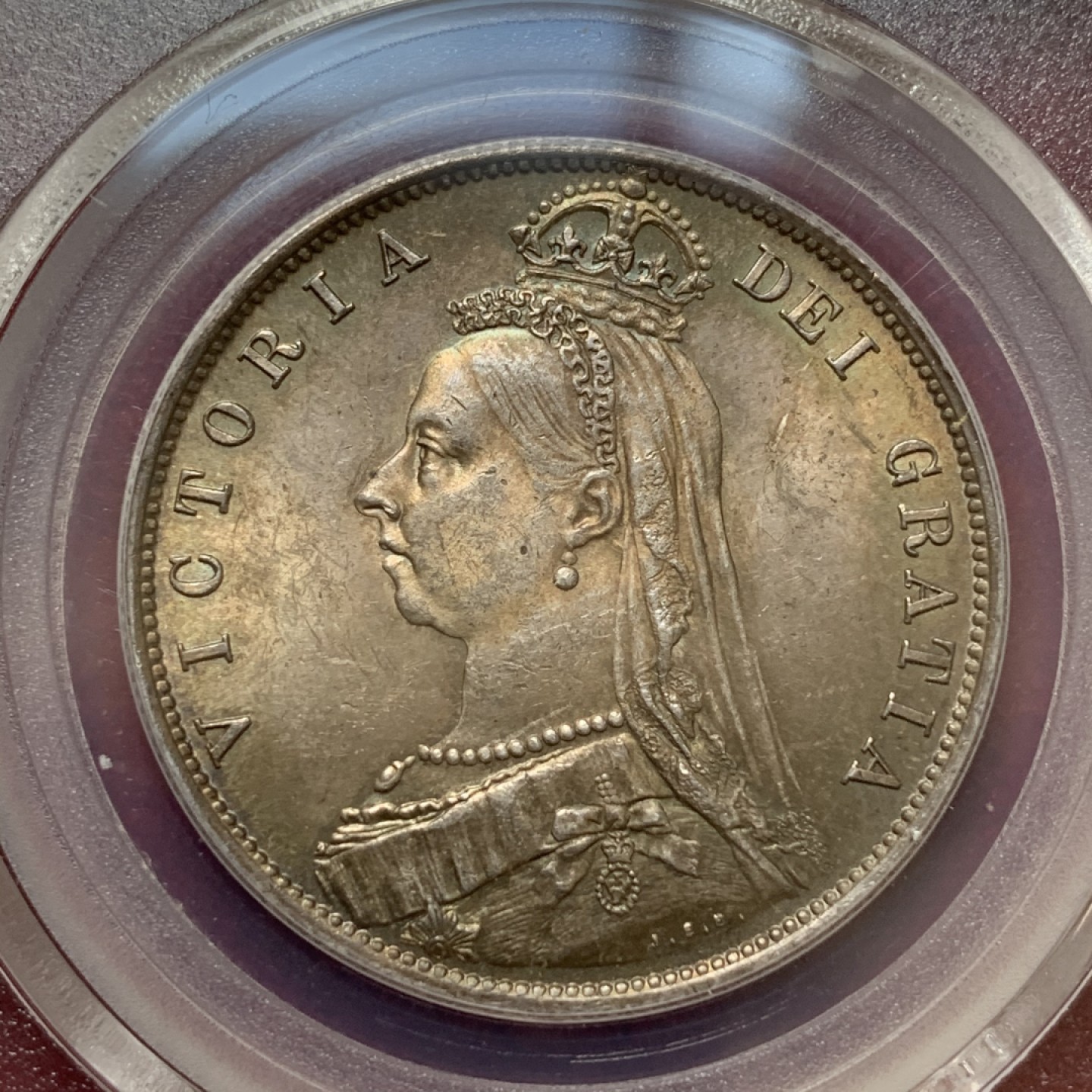 《竞宝斋》第95场-本周日，周一，周四，3场连拍（全场不限金额包邮） 公博评级 英国1887年高冠一套7枚 虽然是公博 整体状态都不错 个别符合MS气质  现代机制币的经典之作，一次收齐