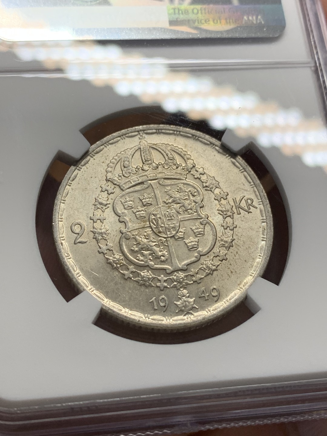 《竞宝斋》第95场-本周日，周一，周四，3场连拍（全场不限金额包邮） NGC-MS63 瑞典1949年 古斯塔夫五世 2克朗银币 原光 少见品种