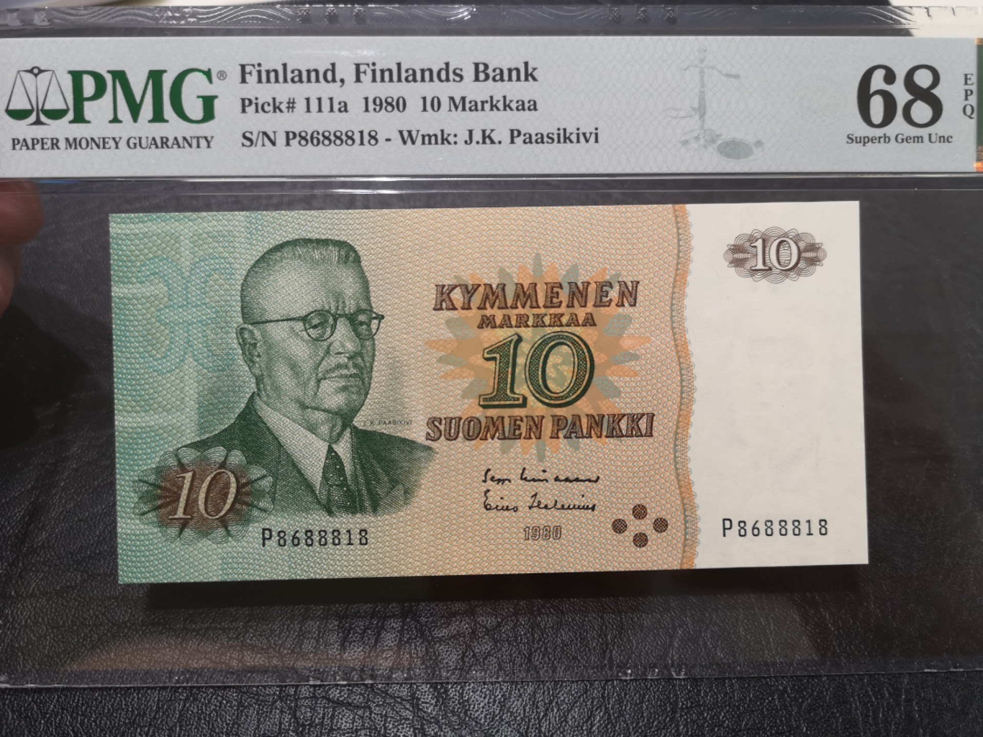 《外钞收藏家》第二百零三期 1980年芬兰10马克 PMG68 超高分 超靓号
