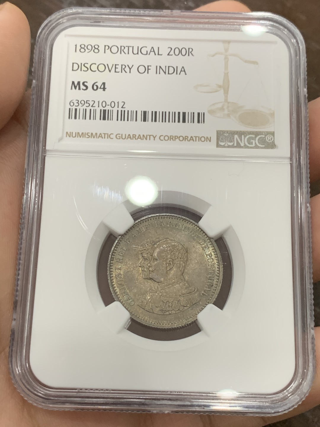 《竞宝斋》第95场-本周日，周一，周四，3场连拍（全场不限金额包邮） NGC-MS64 葡萄牙1898年 双人头军装版 200R银币 顶级的分数和味道 少见