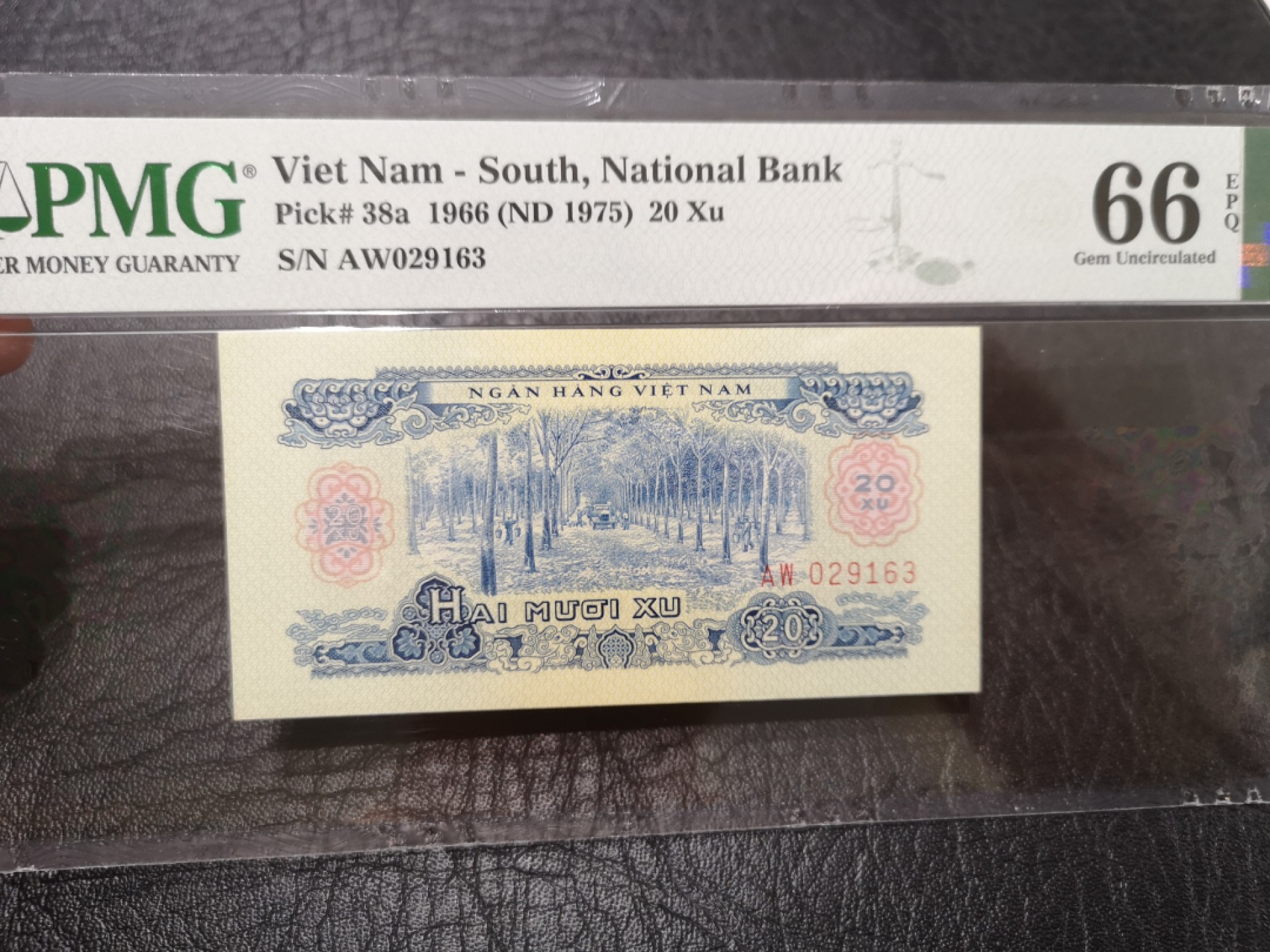 《外钞收藏家》第二百零三期 1966年越南20xu PMG66 无47