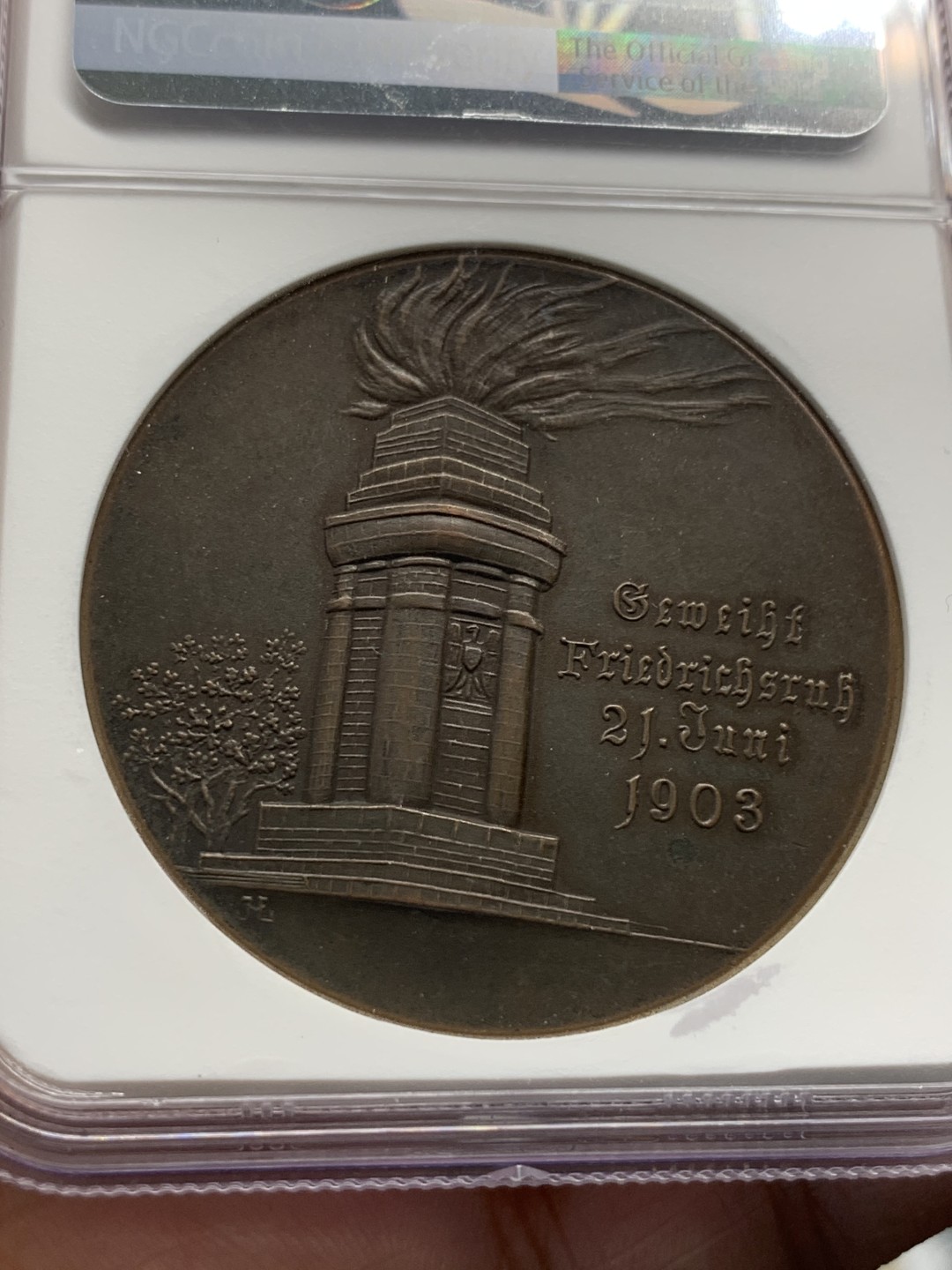 《竞宝斋》第95场-本周日，周一，周四，3场连拍（全场不限金额包邮） NGC AU58BN 德国1903俾斯麦纪念铜章  约45mm