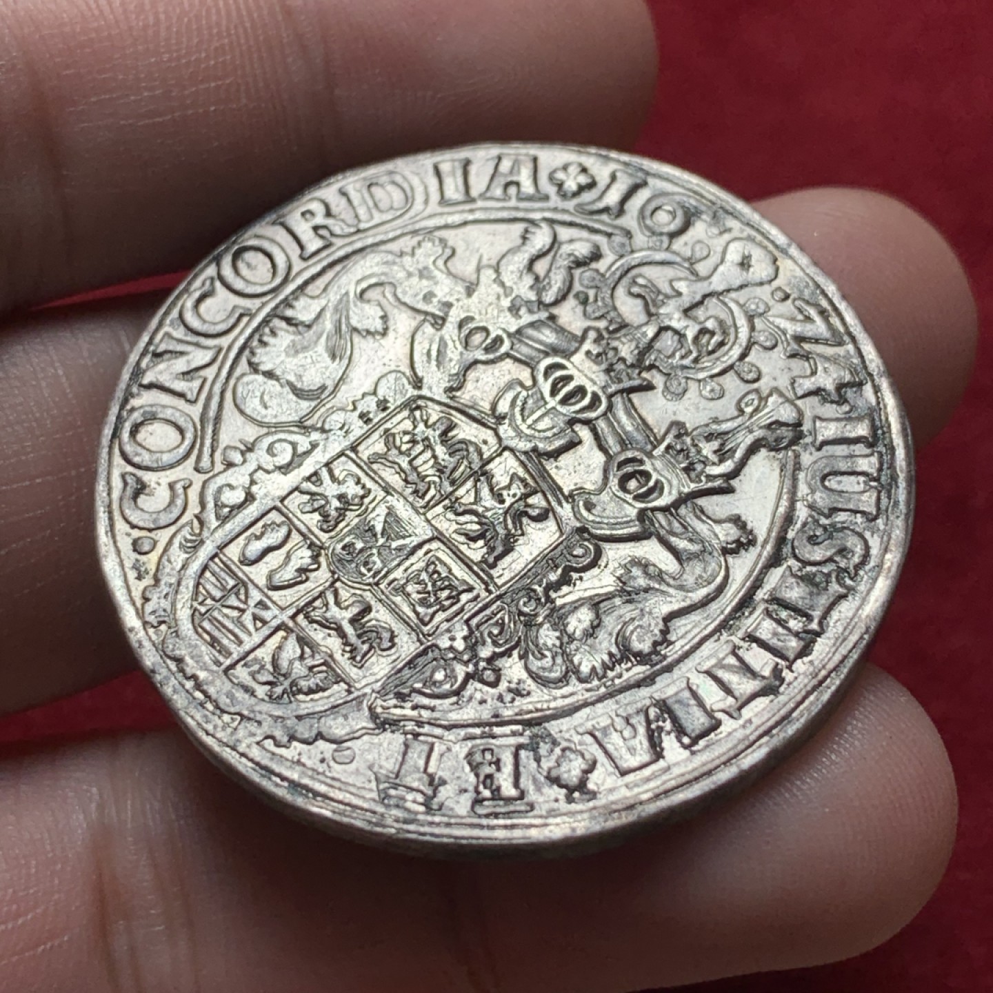 《竞宝斋》第95场-本周日，周一，周四，3场连拍（全场不限金额包邮） 1624年 神罗 布伦瑞克 老泰勒银币 少见品种  29.16克  42.35mm大直径