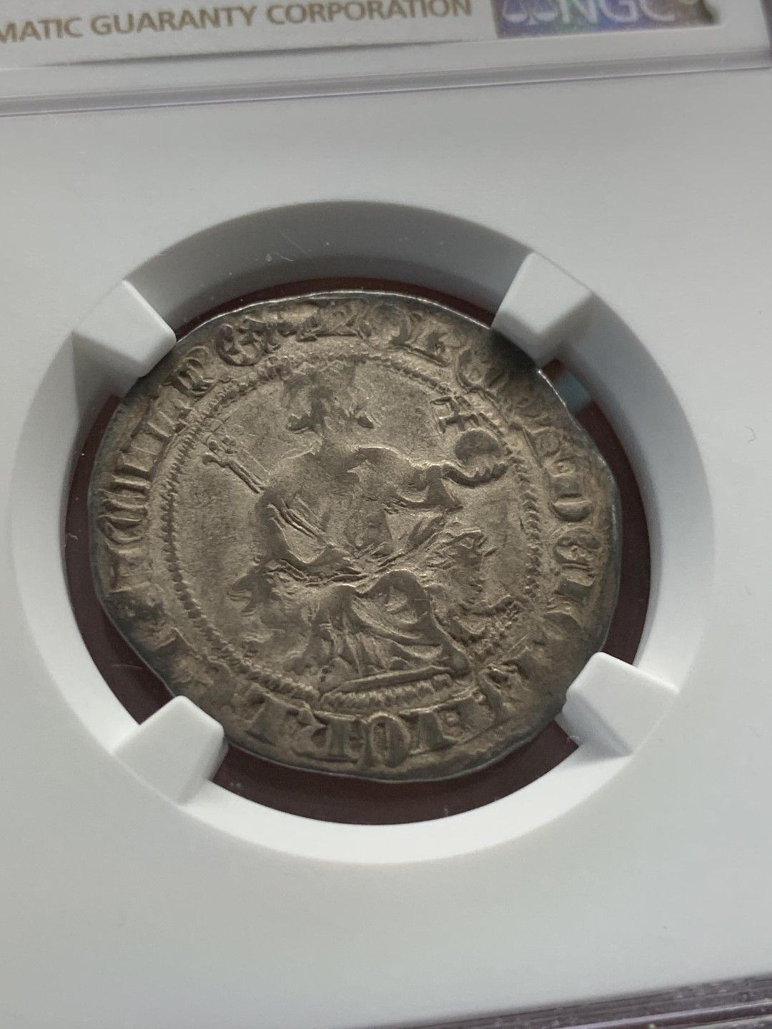 《竞宝斋》第95场-本周日，周一，周四，3场连拍（全场不限金额包邮） NGC XF 40 意大利 那不勒斯 1309-1343年 那不勒斯 1G 银币 人物清晰 包浆也不错 盒子右上角边缘小磕