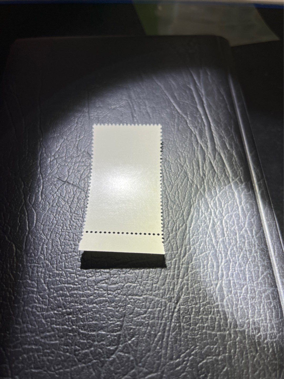 洪涛臻品 精选邮票限时拍卖第三十二期 特68新安江4-3盖销 ，数字，厂名  三俗稀缺，版撕全品嘎嘎绝，背胶雪白。解放初的经典票，整版撕开，面艳胶白，票挺洁净，齿孔完美，收藏评级两相宜，且有高附加值边纸。老纪特的版票资源十分稀缺难寻，机会来临时必须抓住。   