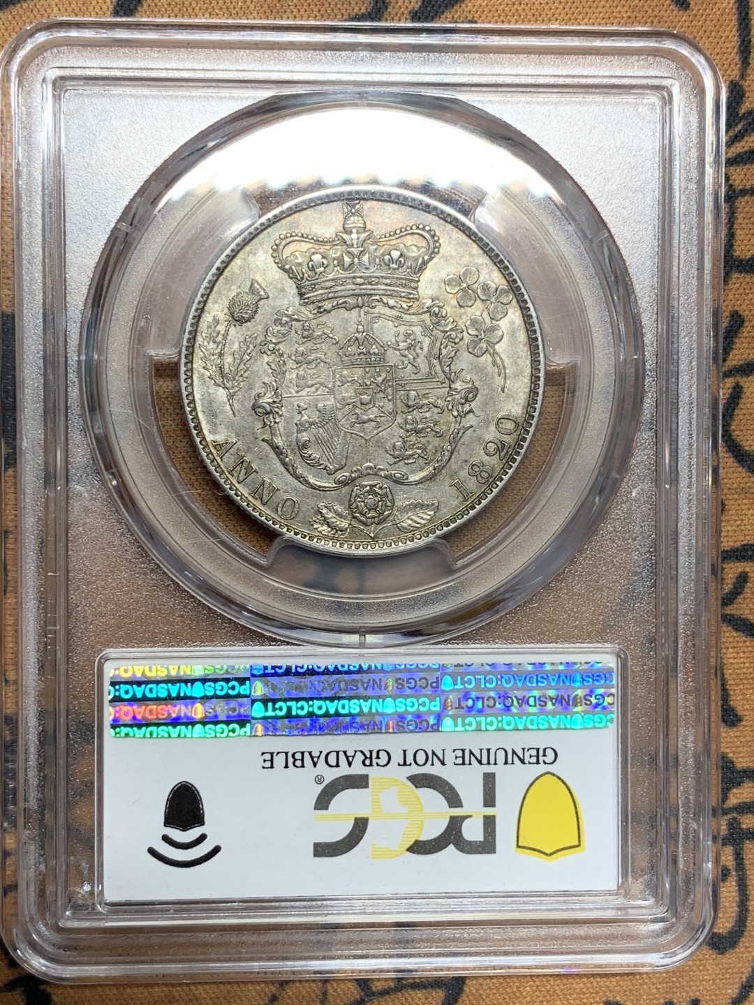 《竞宝斋》第95场-本周日，周一，周四，3场连拍（全场不限金额包邮） PCGS AU92 英国 1820年 乔四半克朗 银币 反面淡彩包浆 细节保存的非常好，人物磨损的也少