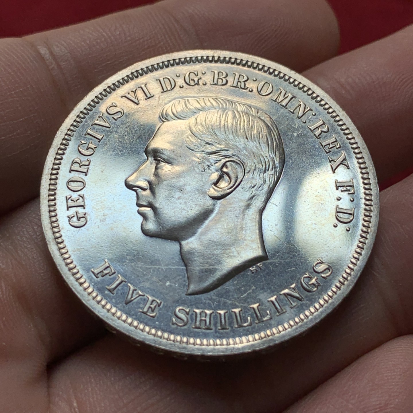 《竞宝斋》第95场-本周日，周一，周四，3场连拍（全场不限金额包邮） 英国 1951年 乔治六世  1克朗 原盒装 镍马剑