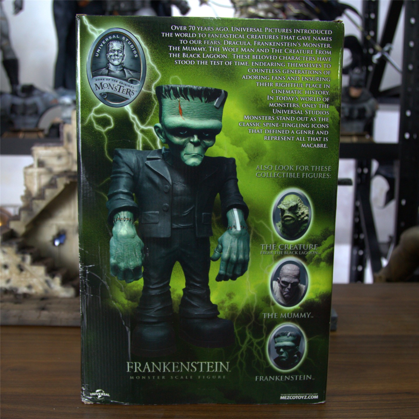零元拍：初版MEZCO18寸环球怪物宇宙科学怪人弗兰肯潮玩公仔人偶模型，全新未拆。中拍还送价值25元盒乐屋定分卡一套