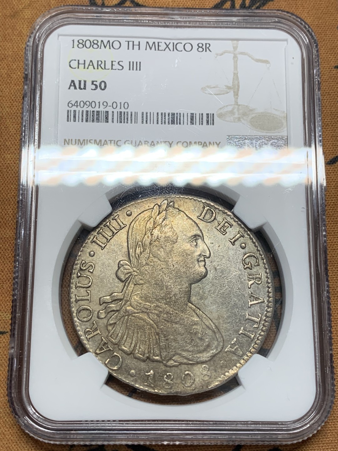 《竞宝斋》第96场-本周日，周一，周四，3场连拍（全场不限金额包邮） NGC AU50 墨西哥 1808年 卡四 8里亚尔 双柱大银币 双面深打 带包浆