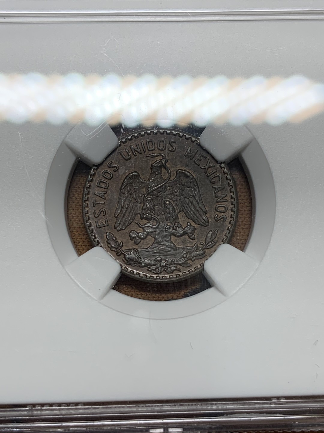 《竞宝斋》第96场-本周日，周一，周四，3场连拍（全场不限金额包邮） NGC MS62BN 墨西哥1915年 2分铜币