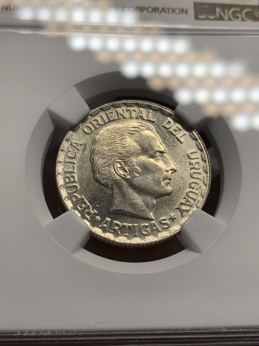 《竞宝斋》第96场-本周日，周一，周四，3场连拍（全场不限金额包邮） NGC MS62 乌拉圭 1943年 50分银币