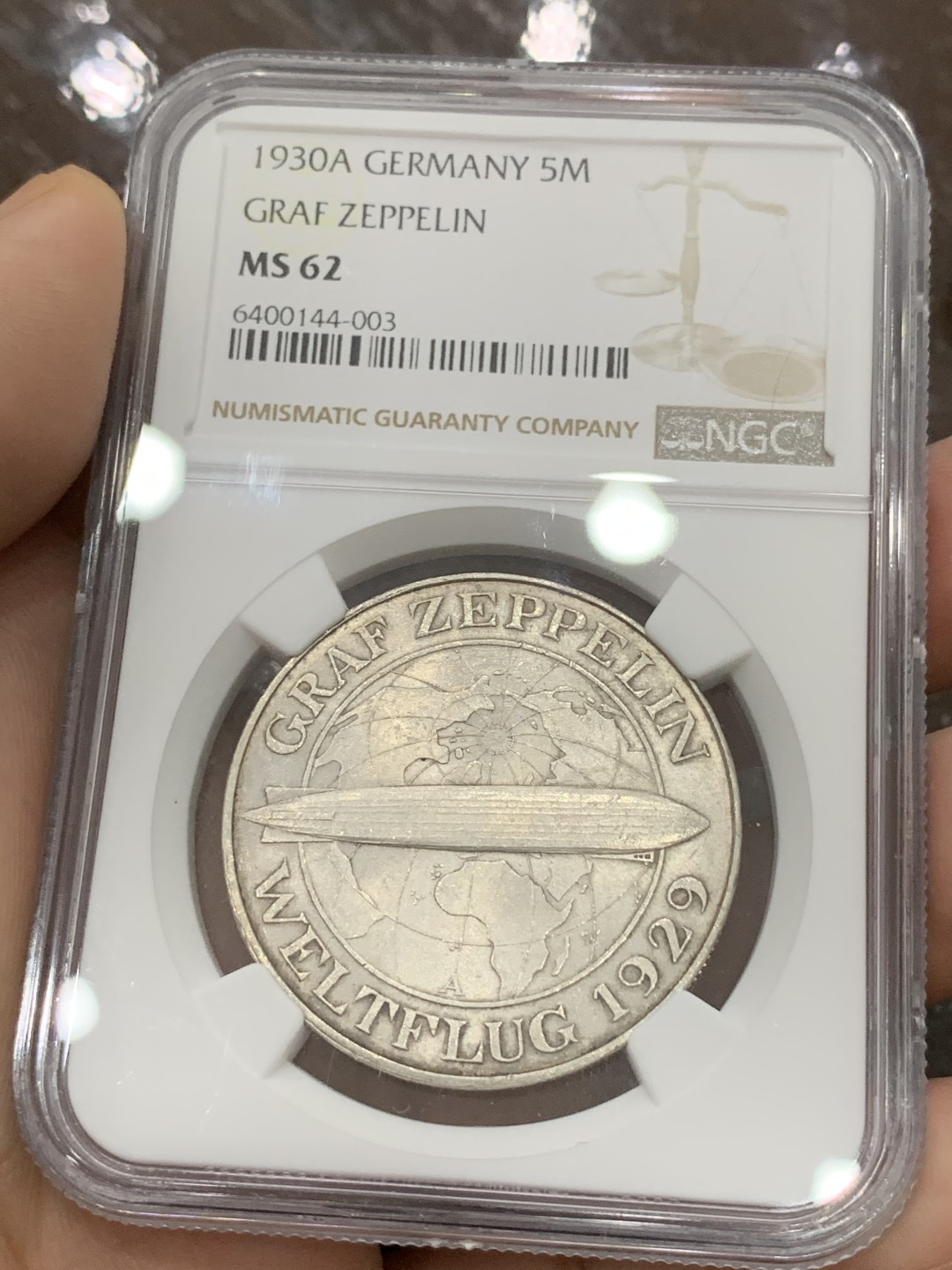 《竞宝斋》第96场-本周日，周一，周四，3场连拍（全场不限金额包邮） NGC MS62 德国 1930年 齐柏林飞艇5马克，带转光  首见品种