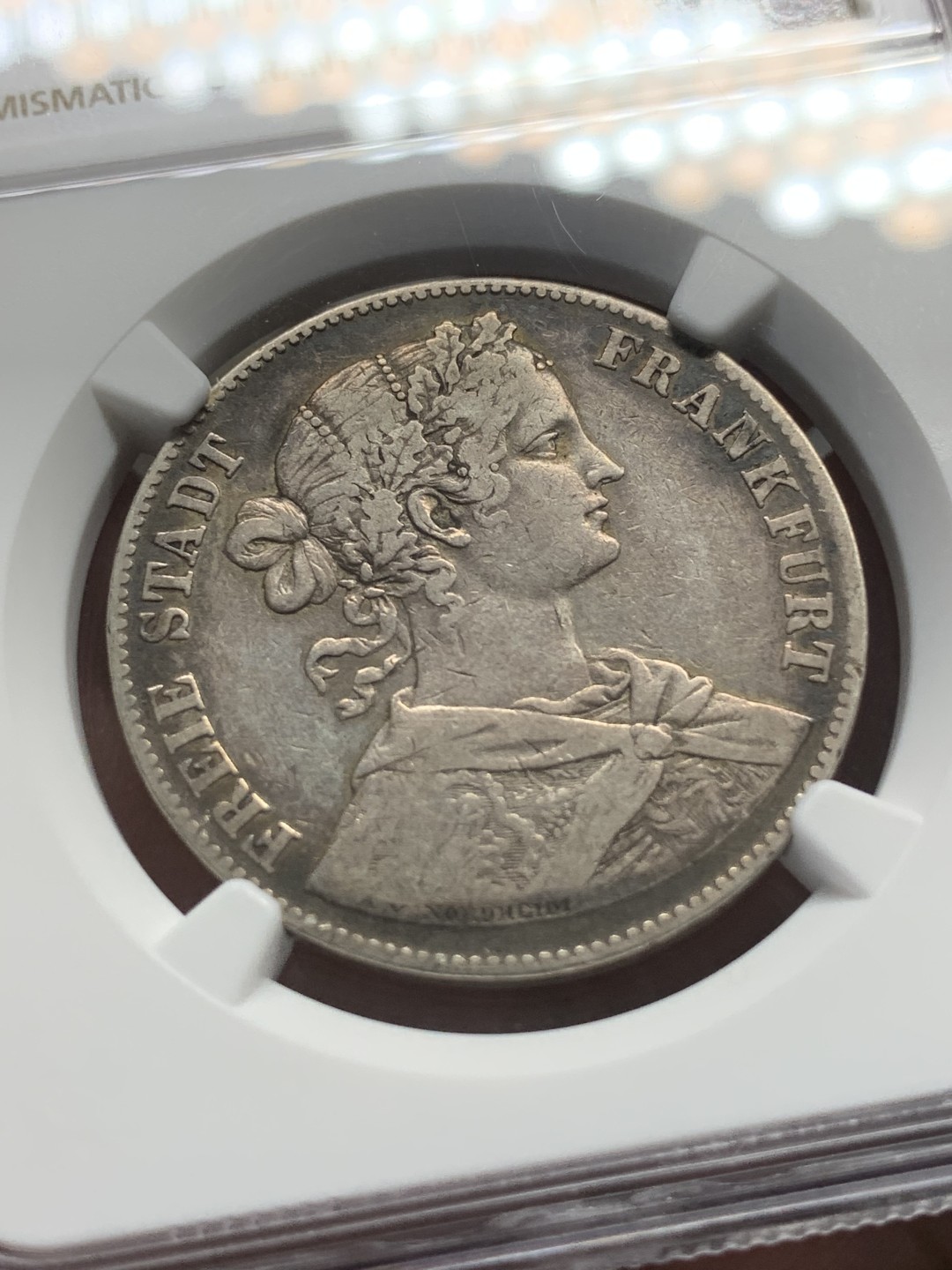 《竞宝斋》第96场-本周日，周一，周四，3场连拍（全场不限金额包邮） NGC XF40 德国 1860年 法兰克福 女武神 泰勒银币