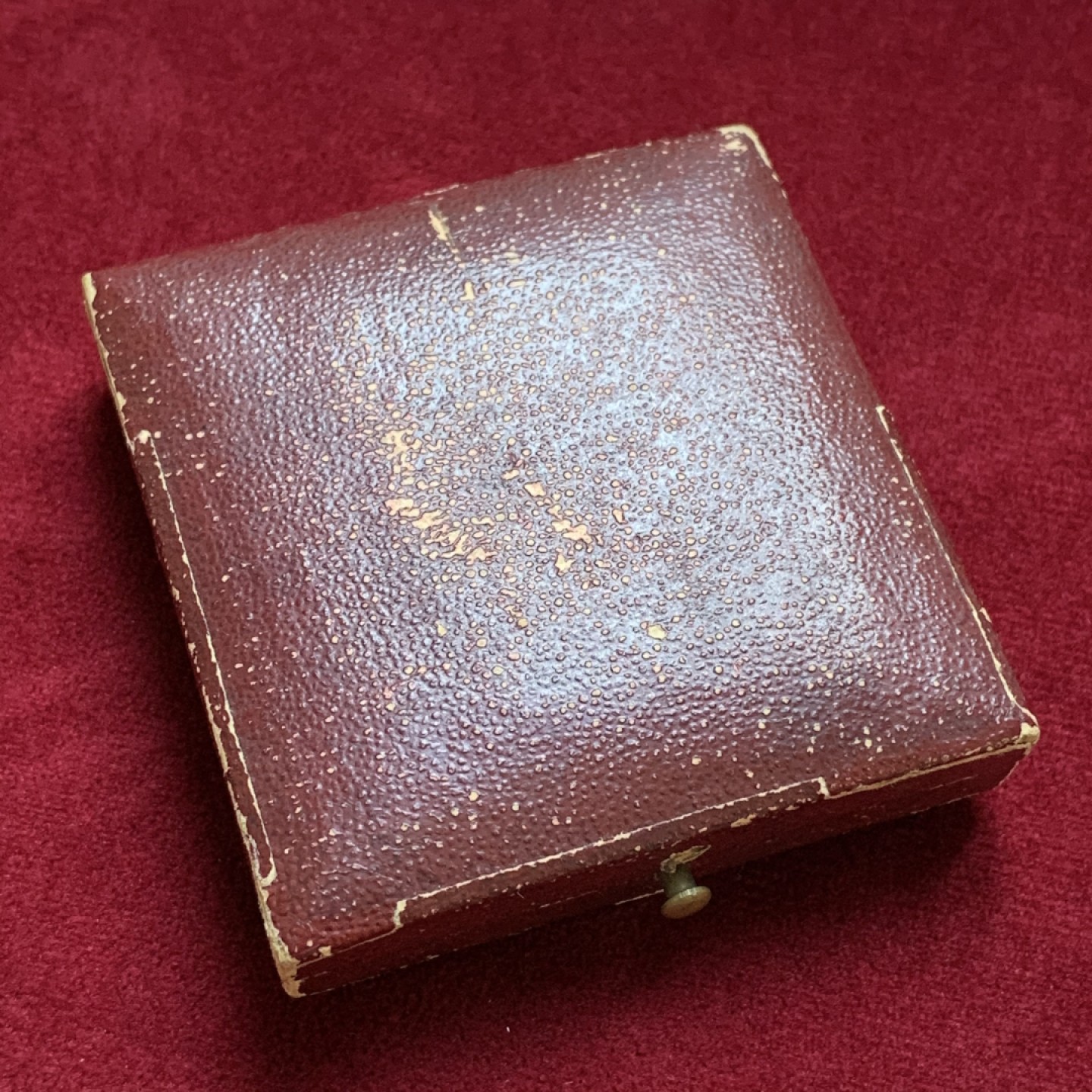 《竞宝斋》第96场-本周日，周一，周四，3场连拍（全场不限金额包邮） 1902年瑞士纳沙泰尔射击节银章带原盒 少见热门品种，引用编号：R-986