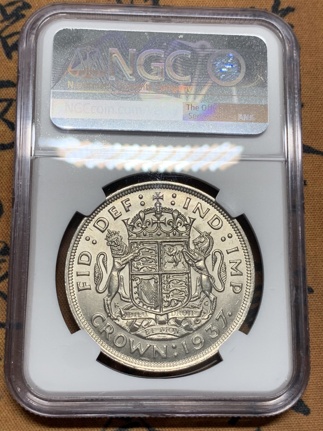 《竞宝斋》第96场-本周日，周一，周四，3场连拍（全场不限金额包邮） NGC-MS62 英国 1937年乔治六世一克朗银币 转光好品