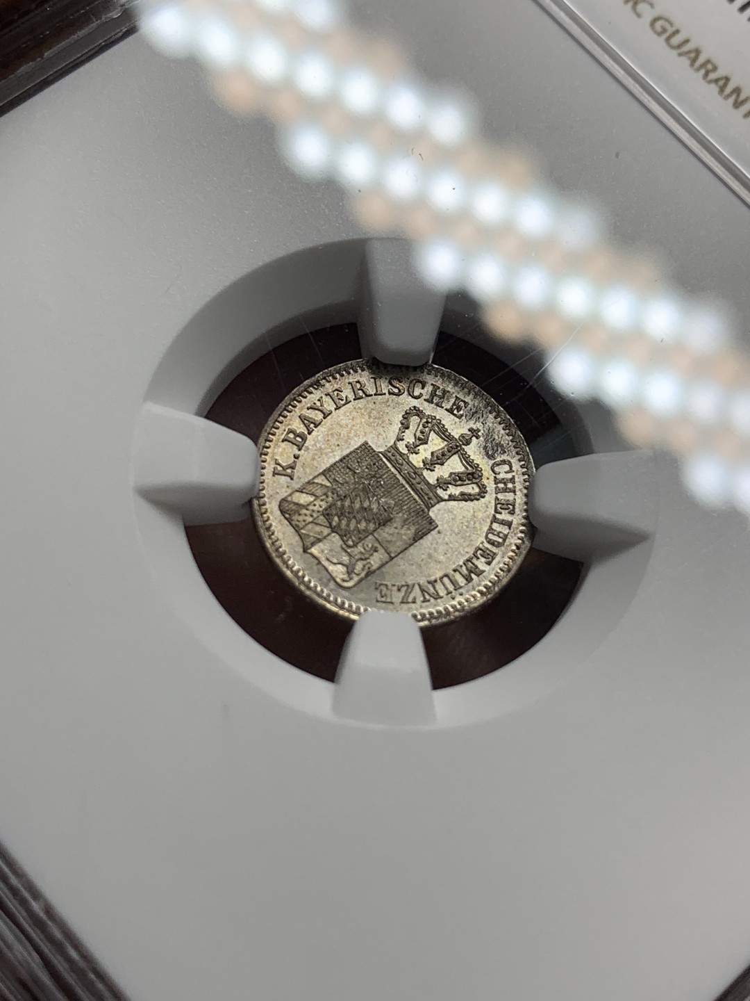 《竞宝斋》第96场-本周日，周一，周四，3场连拍（全场不限金额包邮） NGC-MS64 巴伐利亚1858年1克鲁泽小银币，原光饱满，带转光