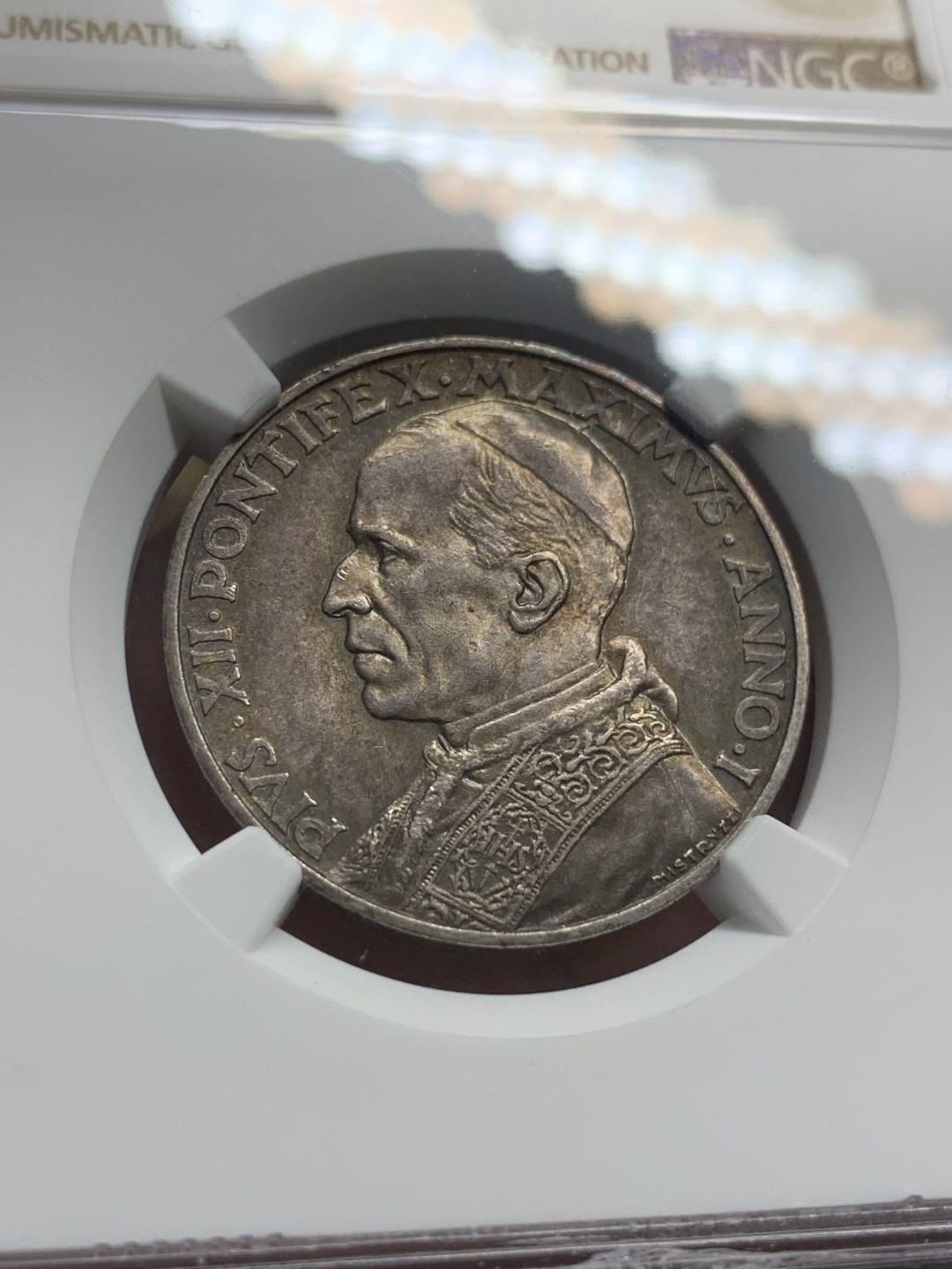 《竞宝斋》第96场-本周日，周一，周四，3场连拍（全场不限金额包邮） NGC-MS63 梵蒂冈1939年教皇保罗十二世头像10里拉银币，原味老包浆，发行量仅仅1万枚，少见品种
