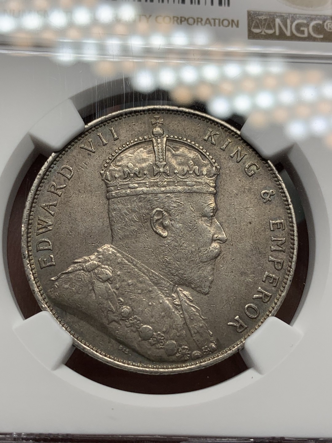 《竞宝斋》第96场-本周日，周一，周四，3场连拍（全场不限金额包邮） NGC-AU53 海峡殖民地 1907年 爱德华七世 壹元 原味银币 细节很好